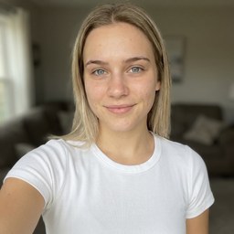 Avatar de Alicia, identidad IA de Envibra